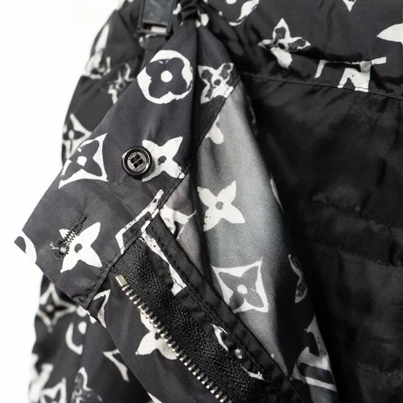 Louis Vuitton Stencil-Effect Monogram Joggers | Size US8, FR38 - Picture 9 of 16